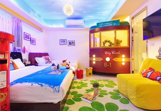 AUS B&B Hotel Overview