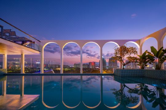 西双版纳天空美宿度假酒店告庄西双景星光夜市店