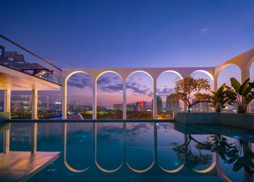 西双版纳天空美宿度假酒店(告庄西双景星光夜市店)