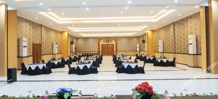 普沃达迪凯里亚德格兰名家饭店(Grand Master Hotel Purwodadi)图片