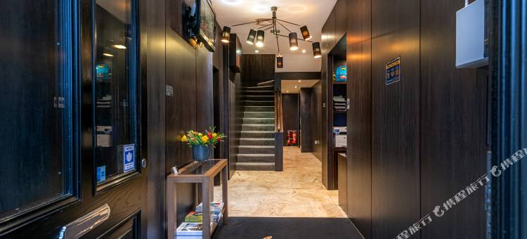 克拉维力庭院公寓(Claverley Court Apartments Knightsbridge)图片