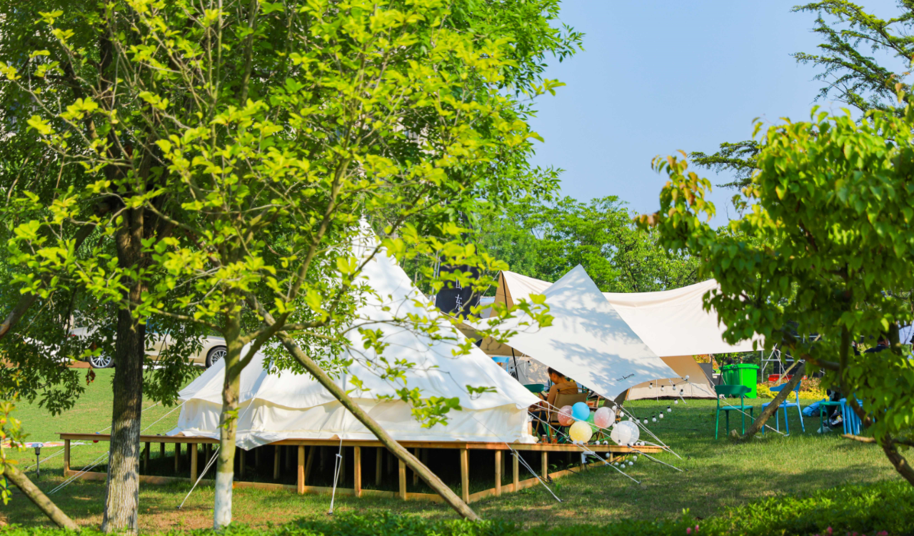 青岛东方影都皇冠假日酒店图片