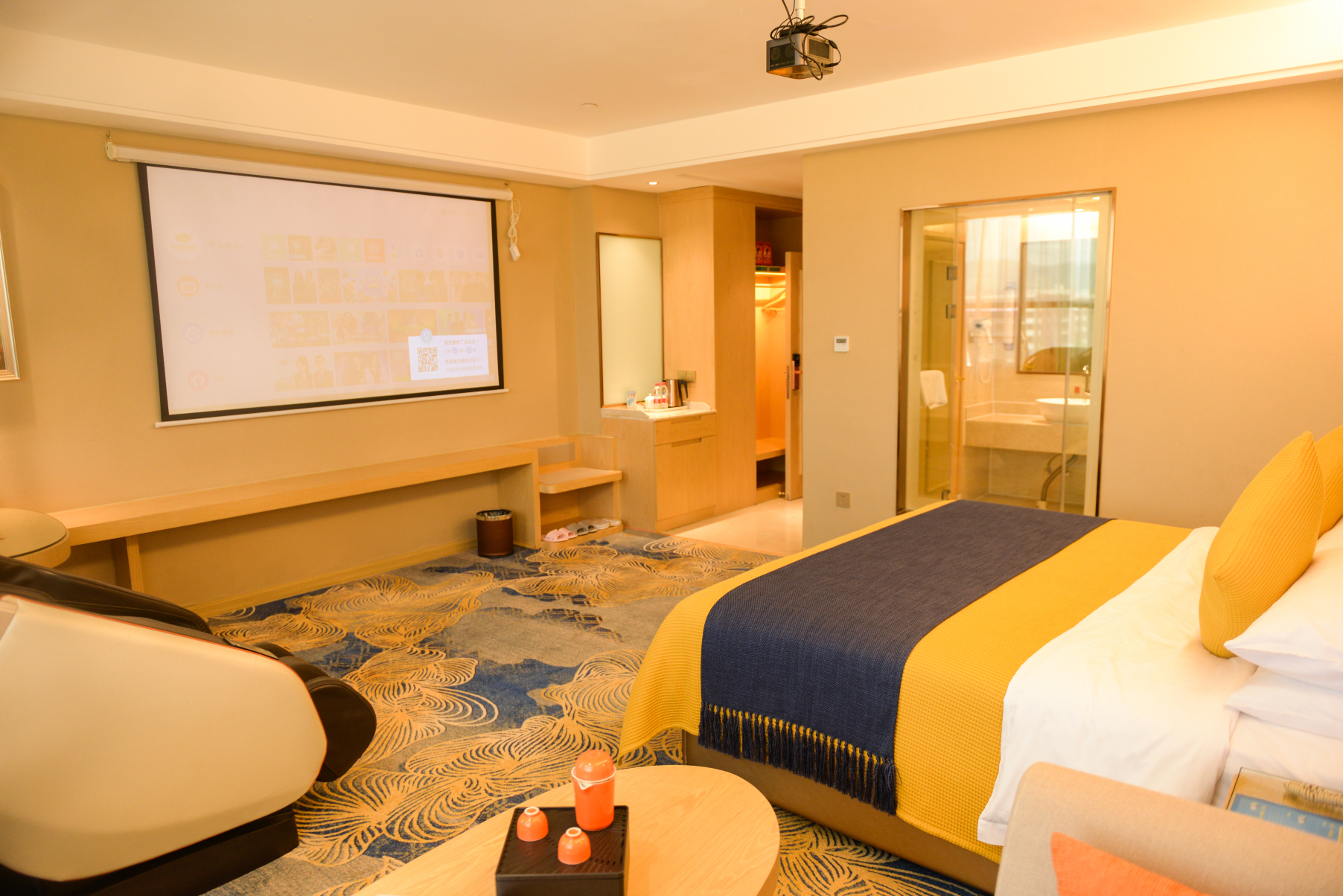 Vienna Hotel (Qiyang High-speed Railway Station) Hotel Overview