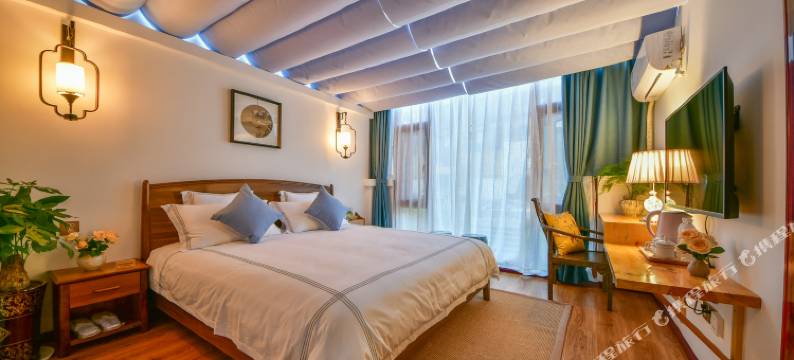 大理云集小千海景别墅图片