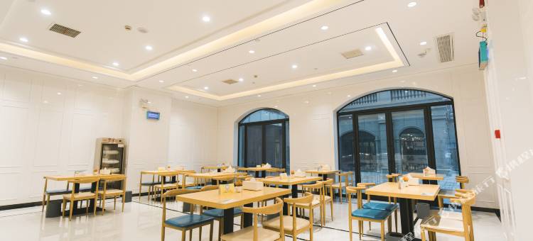 轻雅酒店(漯河高铁西站万达广场店)图片
