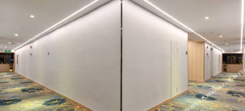 重庆酒店(深圳罗湖口岸国贸地铁站店)图片