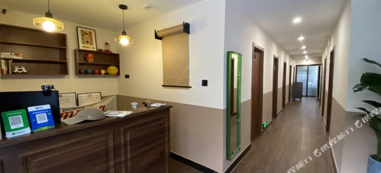 聆雪旅舍(青年大街地铁站店)图片