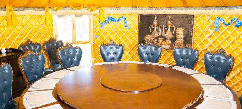 火山草原部落民宿图片