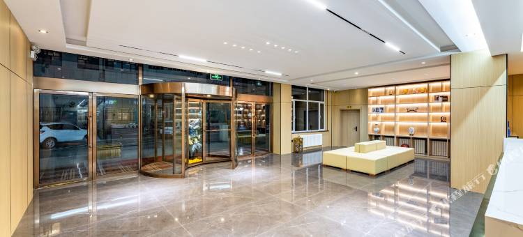 格林豪泰智选酒店(乌兰察布火车站维多利广场店)图片
