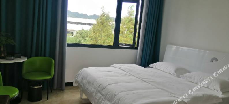 欧晔假日酒店图片