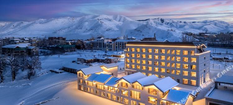 可可托海清澄白山民宿图片