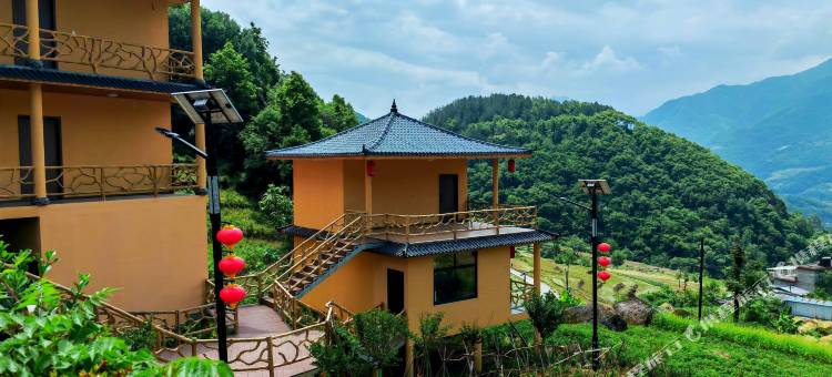 南宫山茶居图片