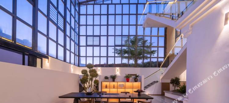 YX Design Stay｜云秀逸景设计师供氧民宿(香格里拉独克宗古城店)图片