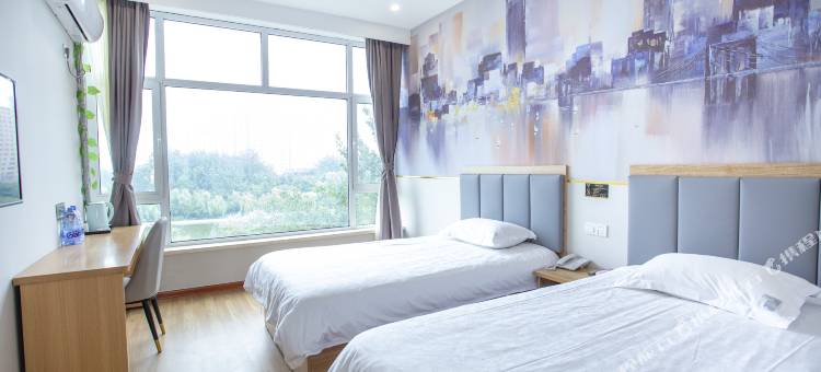 易佰良品酒店(潍坊火车站店)图片