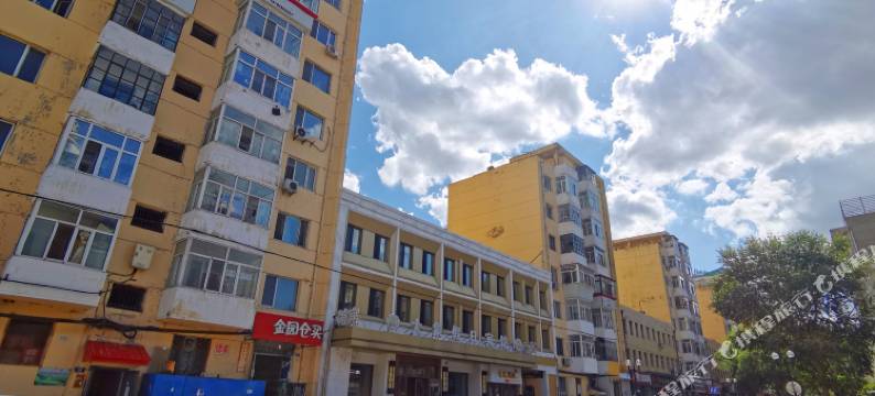 哈尔滨大象假日宾馆(中央大街店)图片