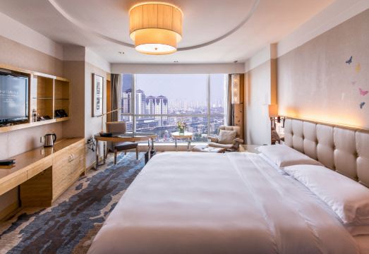 Pullman Linyi Lushang Hotel Overview