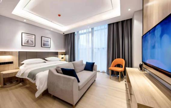 云泊酒店(武汉科技大学黄家湖校区武汉交通职业学院店)