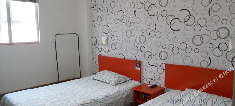 布丁酒店(重庆杨家坪轻轨站动物园店)图片