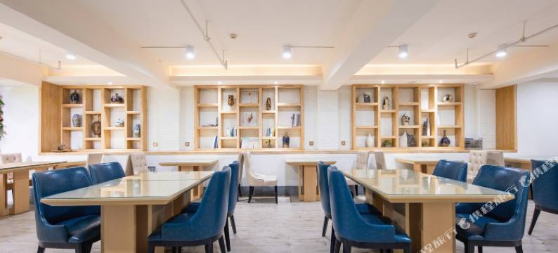 半岛星际酒店(义乌国际商贸城店)图片