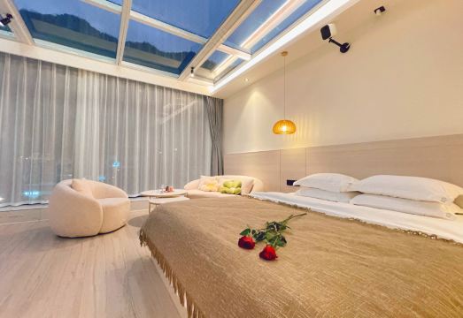 Yangshuo Yikesu Hotel (Yulonghe Shanshui Avenue Branch) Hotel Overview