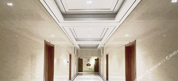 轻筑曼屿·loft湖景公寓(武汉恒大城悦湖公馆店)图片