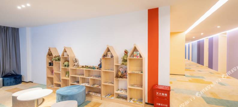梦主题酒店(江门儿童公园店)图片
