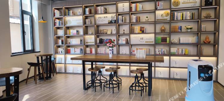 汉庭酒店(青岛五四广场芝泉路地铁站店)图片