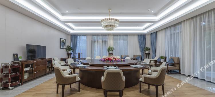 宁波体育宾馆(北仑银泰中河路地铁站店)图片