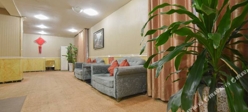 阿哆娜假日酒店(袁家岗地铁站重医医科大学附属一院店)图片