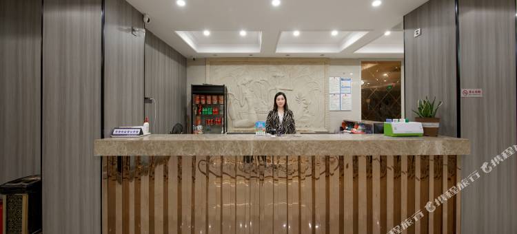 铂悦精选酒店(东港双面呢市场店)图片