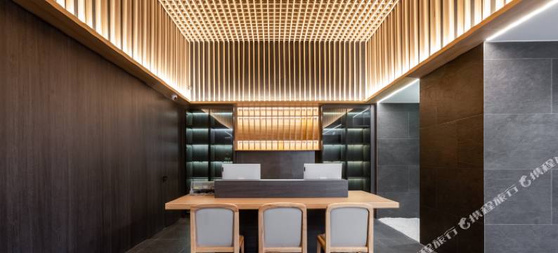 南京英尊假日酒店(南京大学仙林地铁站店)图片