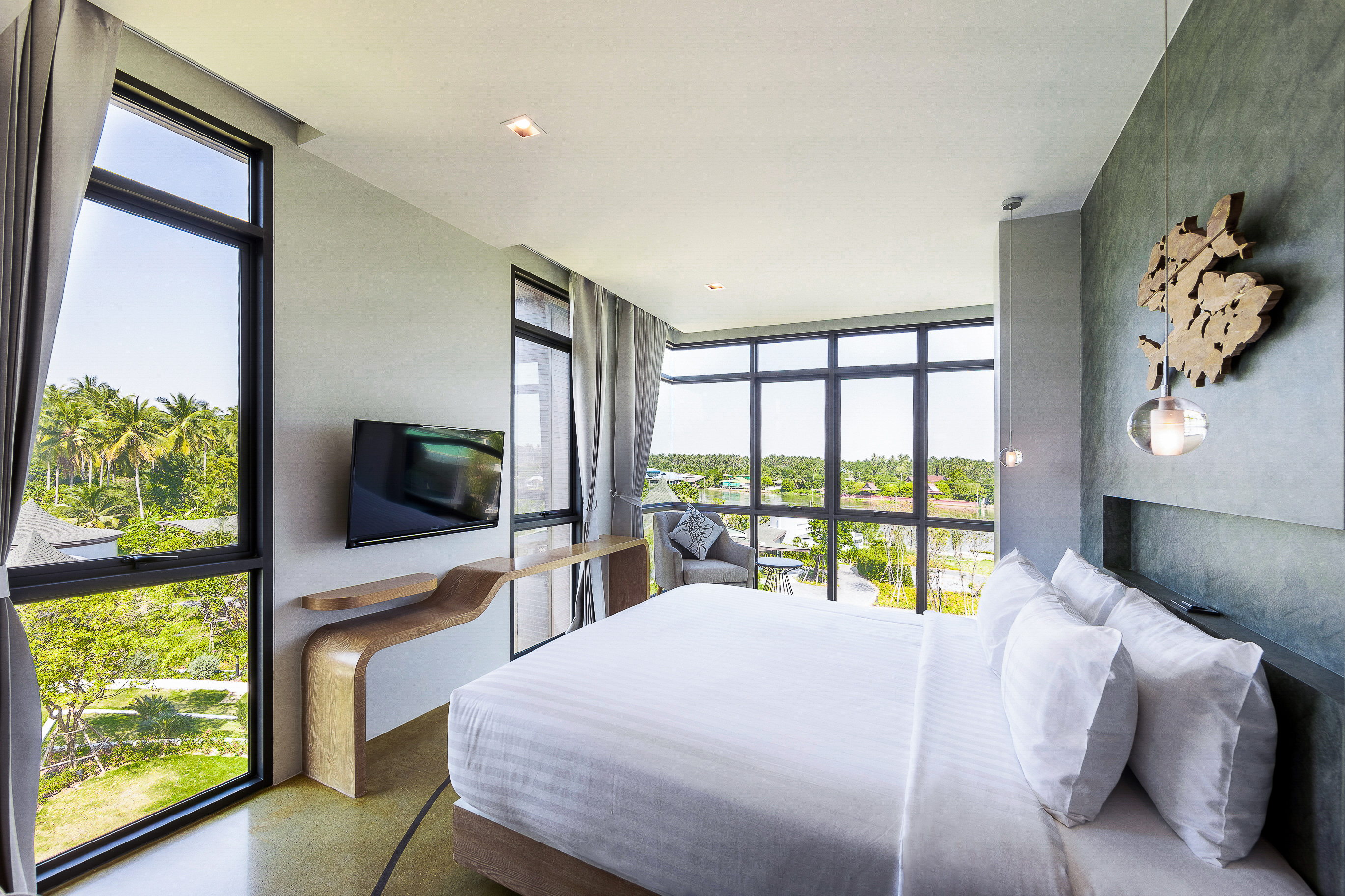 Na Tree Tara Riverside Resort Amphawa DamnoensaduakOver view