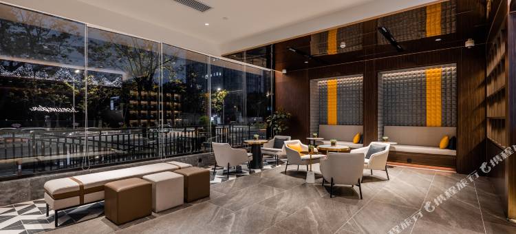 如家酒店·neo(上海新国际博览中心芳华路地铁站店)图片