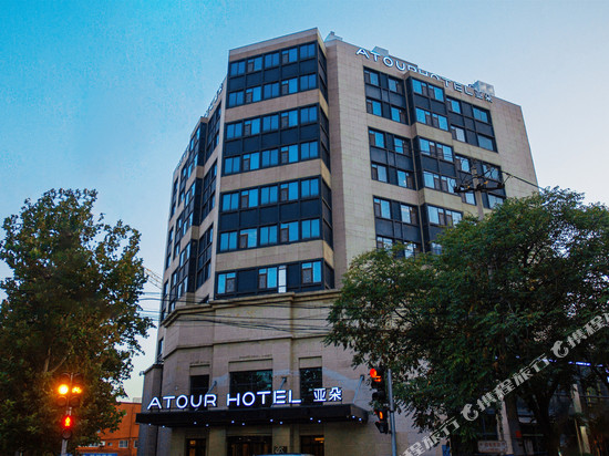 北京劲松地铁站亚朵酒店