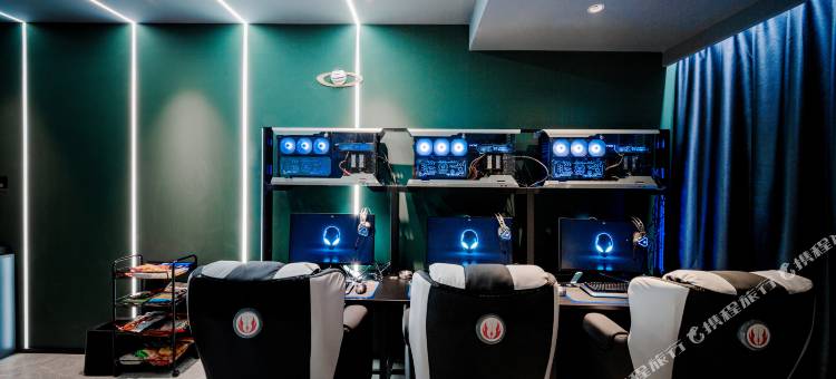 岸异·电竞酒店(林达阳光城美食街店)图片