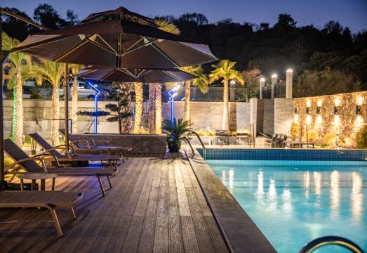 JIASHANYUANMINSU Hotel Overview