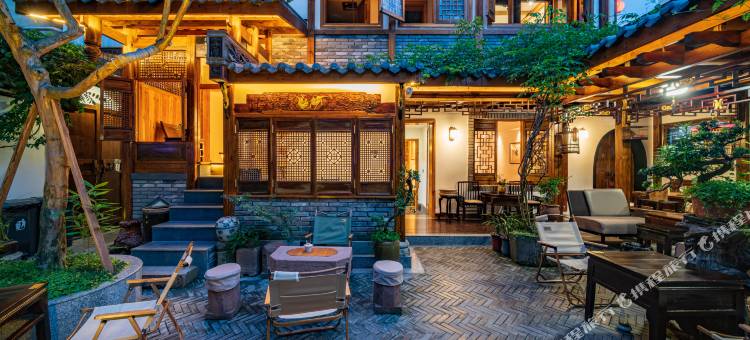 峨眉山下书院图片