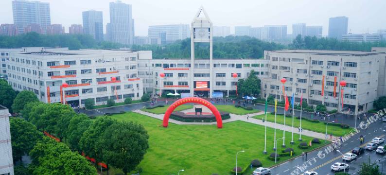 蓝湾臻选尚居(龙湖天街东大成贤学院地铁站店)图片