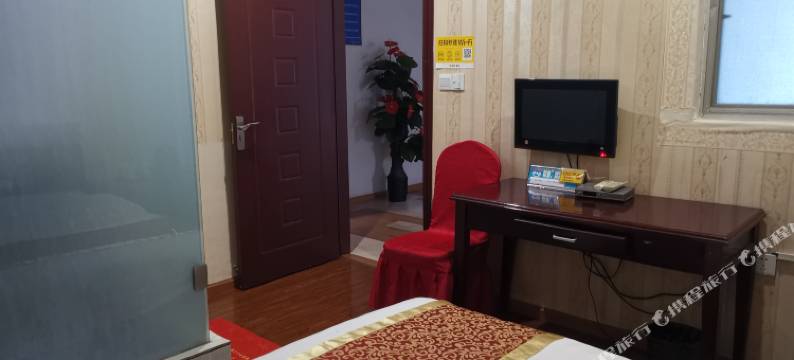 苍溪江边宾馆图片