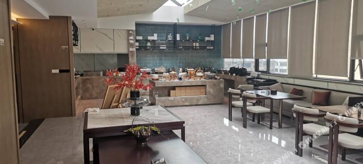 轻BOX电竞酒店(长沙县永旺梦乐城店)图片