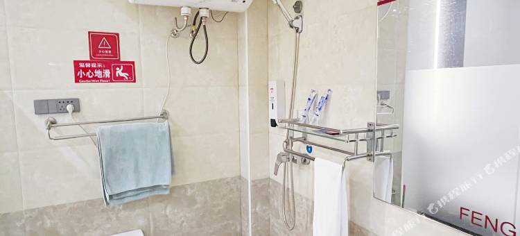 红九休闲宾馆(齐齐哈尔火车站店)图片