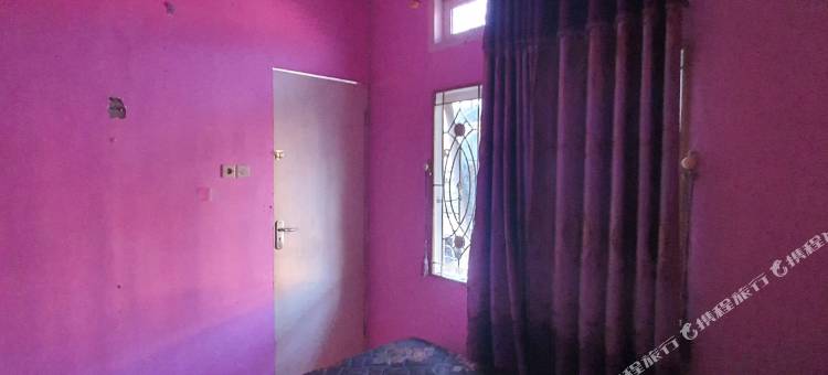 OYO 93114萨拉克民宿-清真(OYO 93114 Salak Homestay Syariah)图片