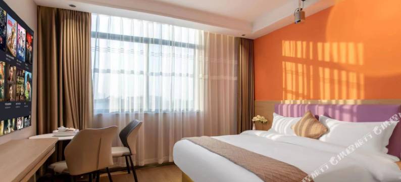 泊遇时光影院美宿(潮汕高铁站店)图片