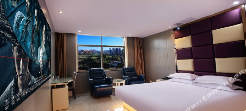 衢州百瑞巨幕影院酒店(国金中心水亭门店)图片