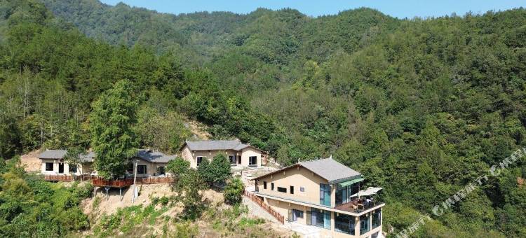 南山云见·春山宿图片