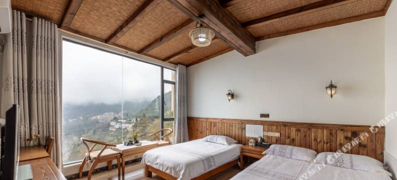 元阳流云阁客栈(多依树景区店)图片