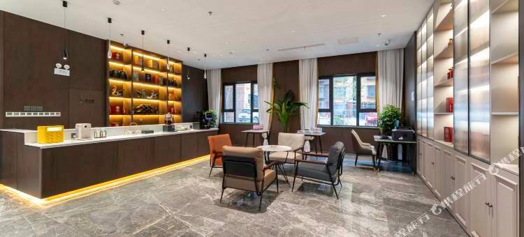 和静陌然酒店图片