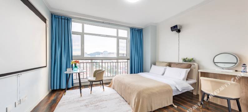 海屿眠影音民宿(烟台火车站店)图片