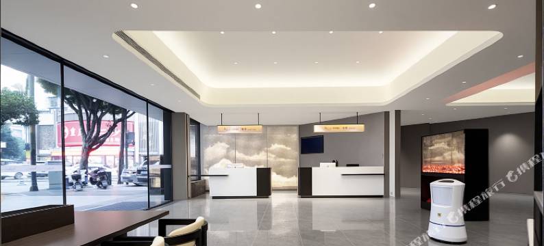 RELAXC丽宽酒店(宜宾莱茵春天店)图片