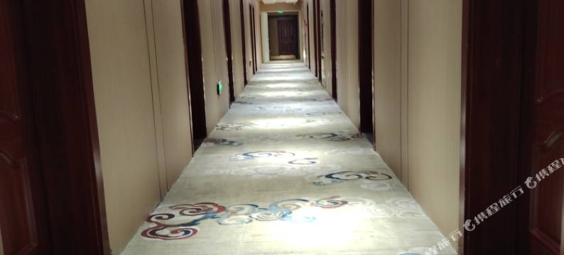 青柚酒店(庆阳三中店)图片